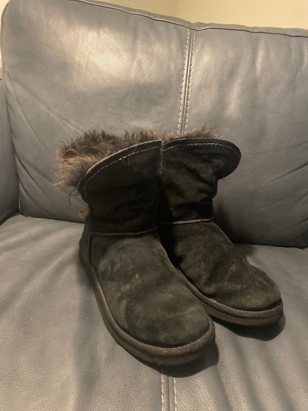 Black Uggs